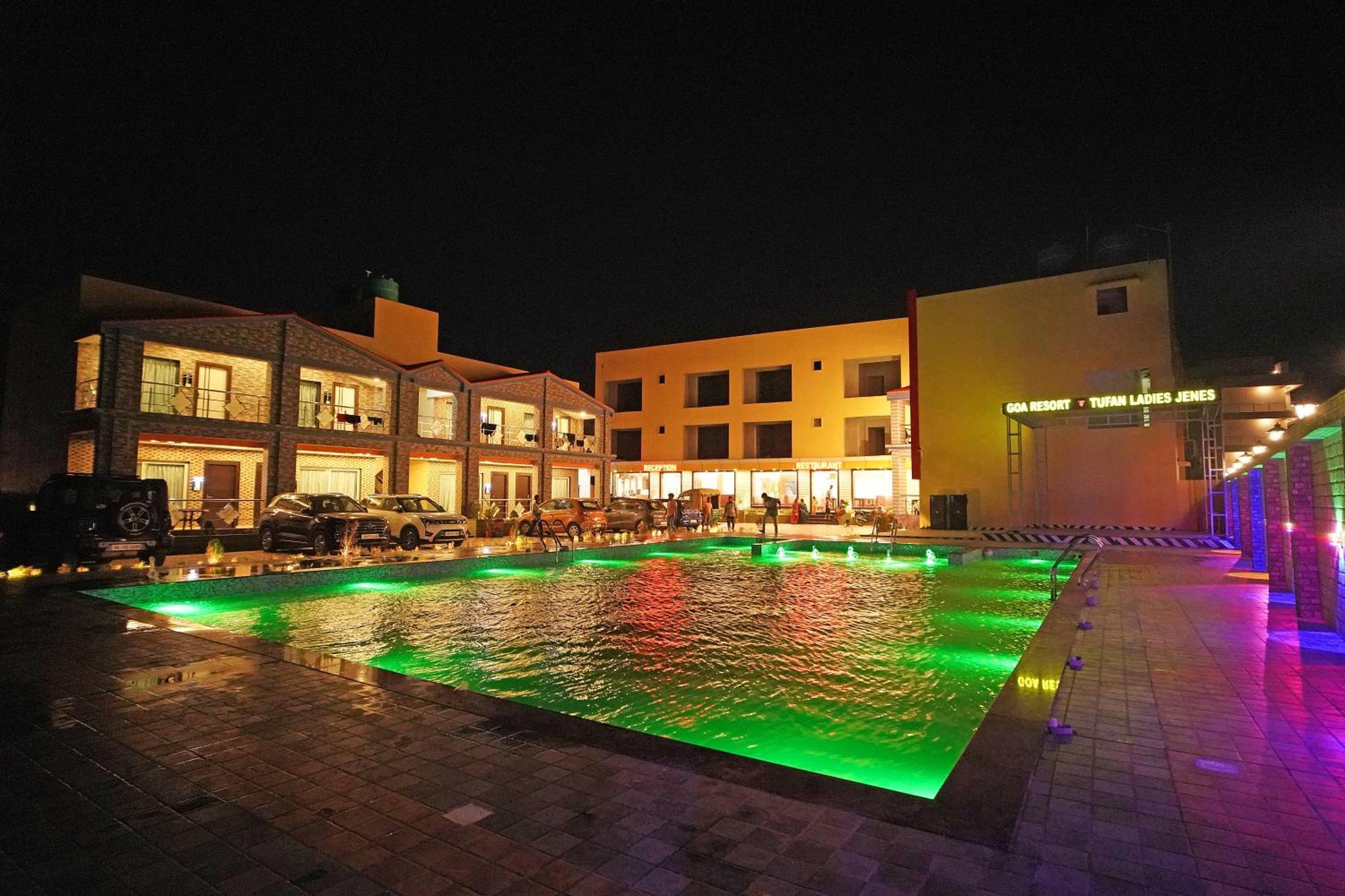 Goa Beach Resort On Beach Mandarmani Exterior photo