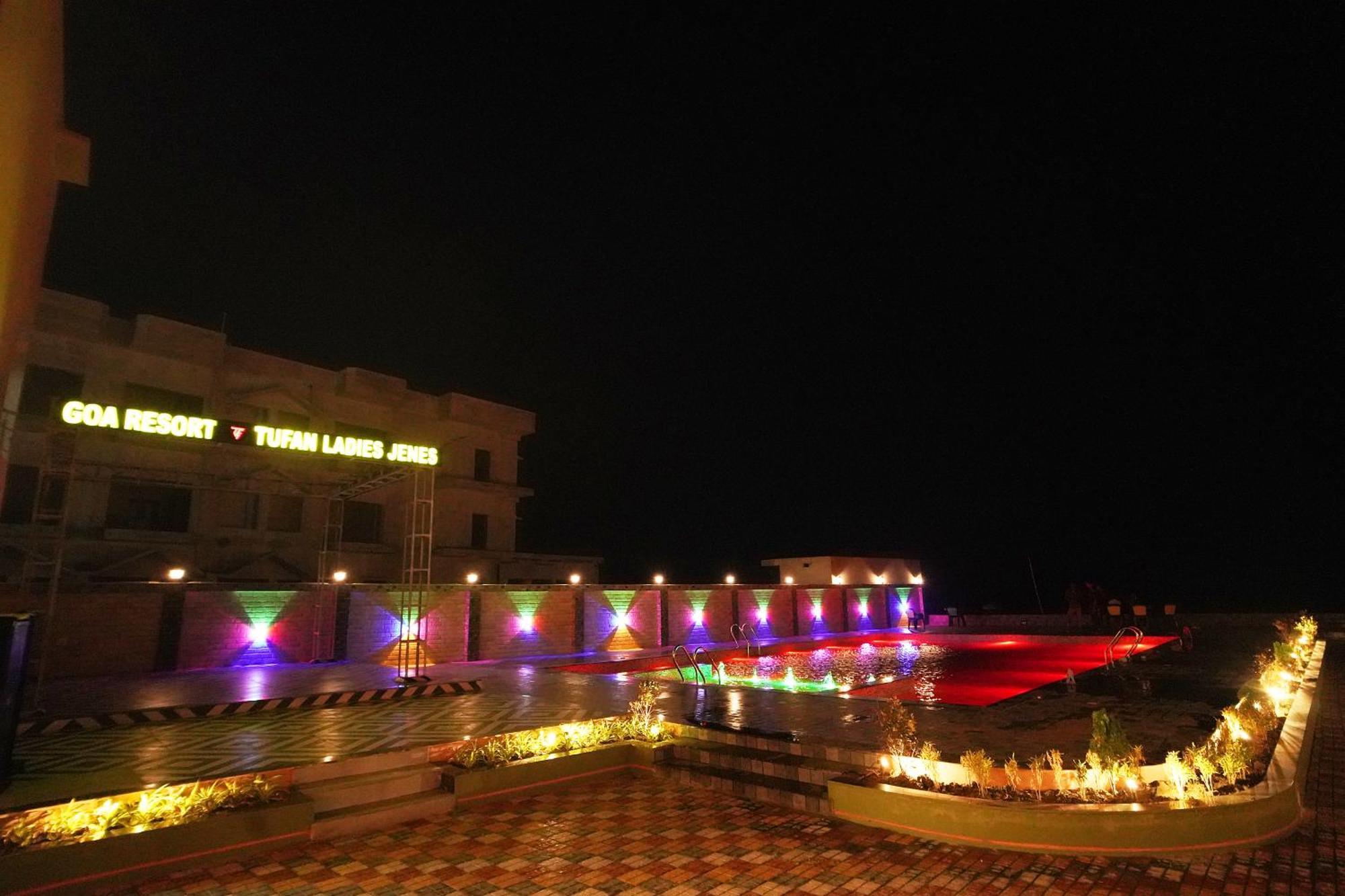 Goa Beach Resort On Beach Mandarmani Exterior photo