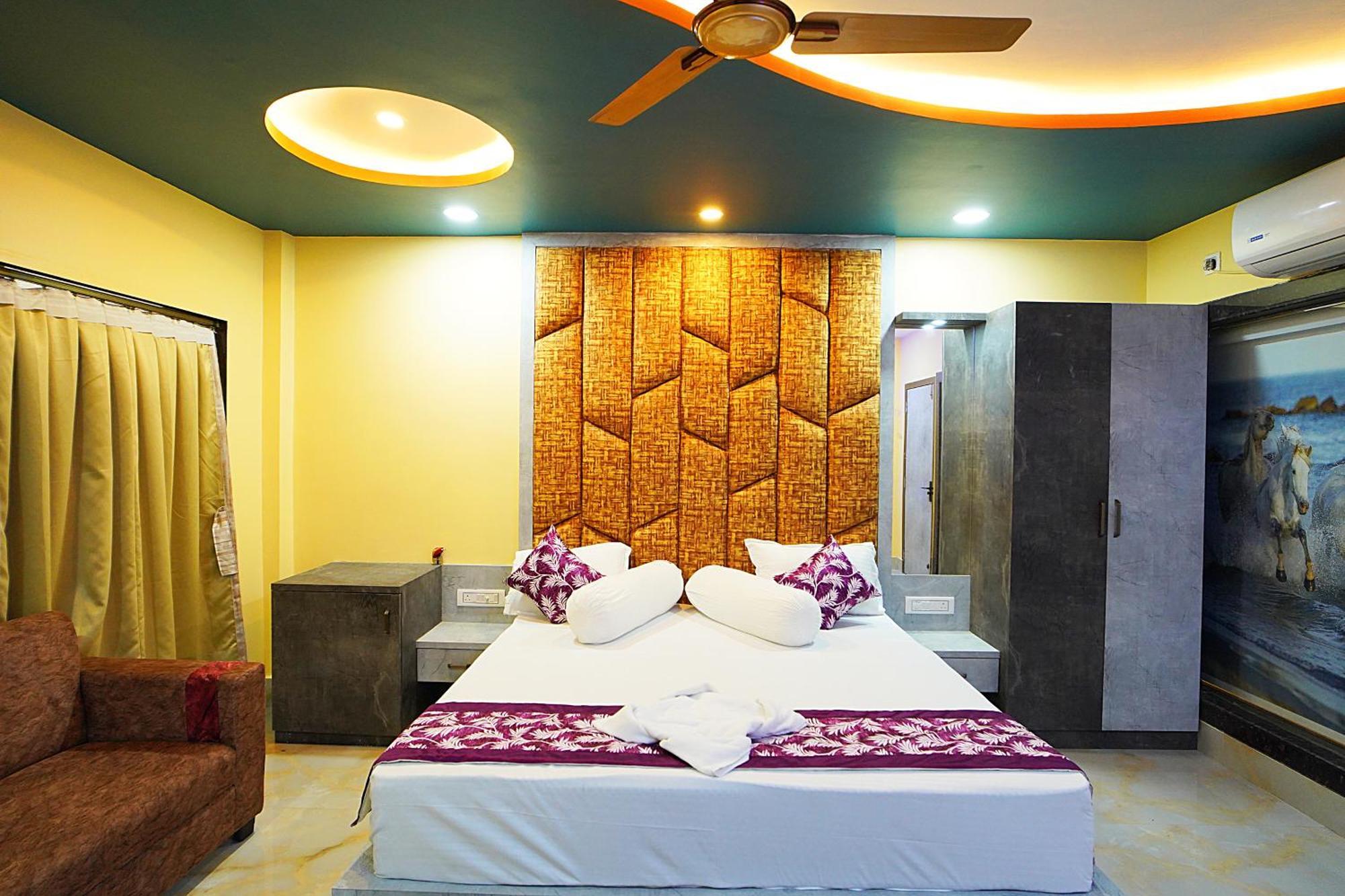 Goa Beach Resort On Beach Mandarmani Exterior photo